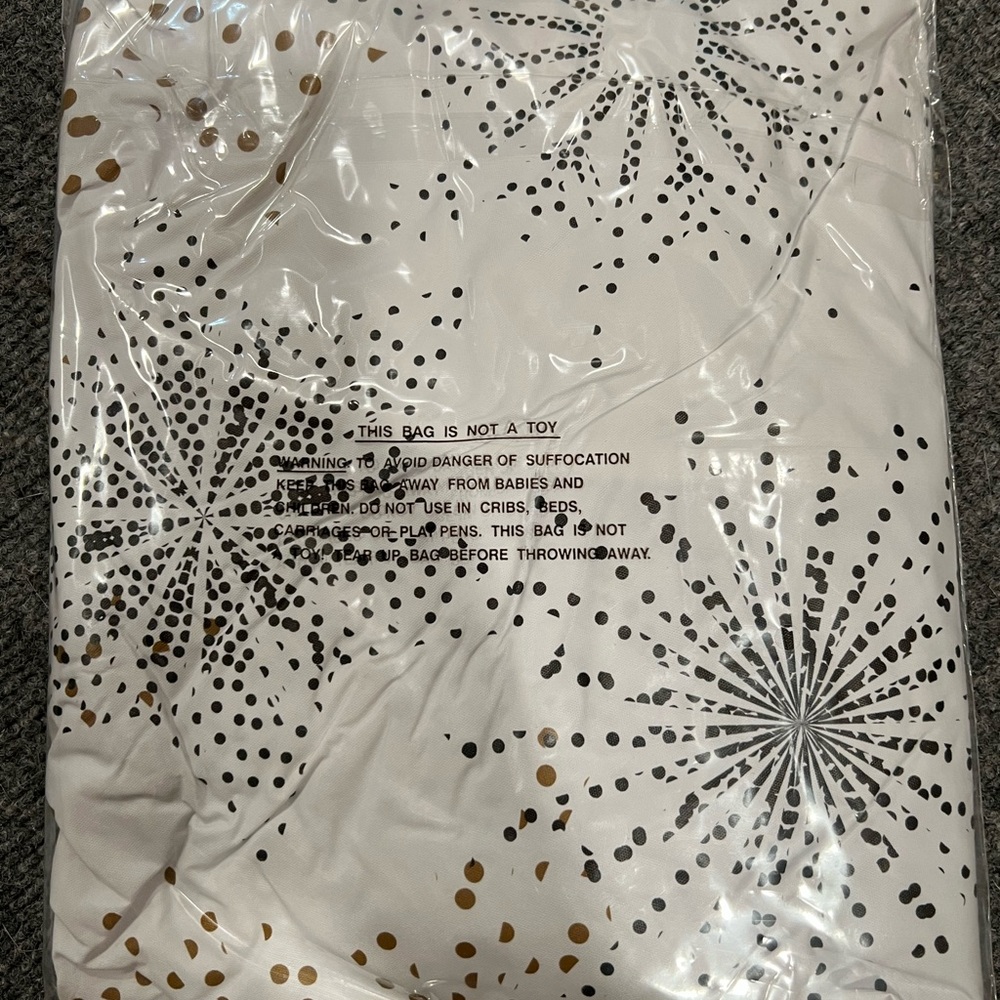 NWT Round Tablecloth